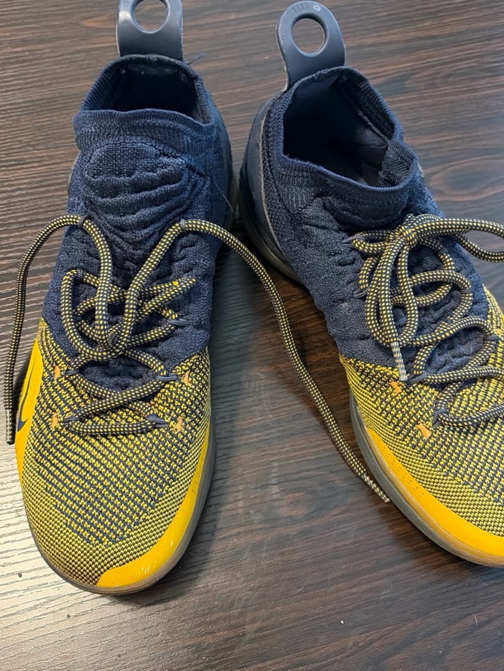 Men's Knit Lace-Up Athletic Shoes in Navy and Yellow KD 11